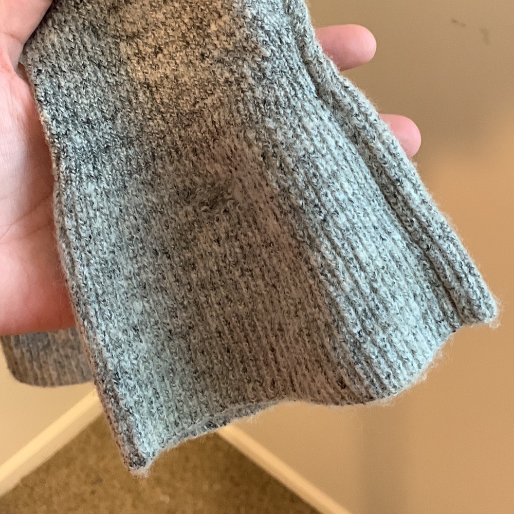 NWOT Ruffled sweater - Picture 4 of 6